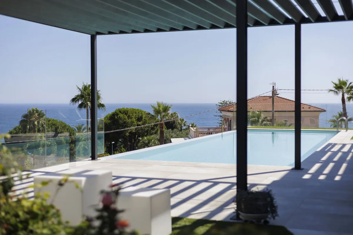 Moderne Villa mit spektakulärem Infinity-Pool 3