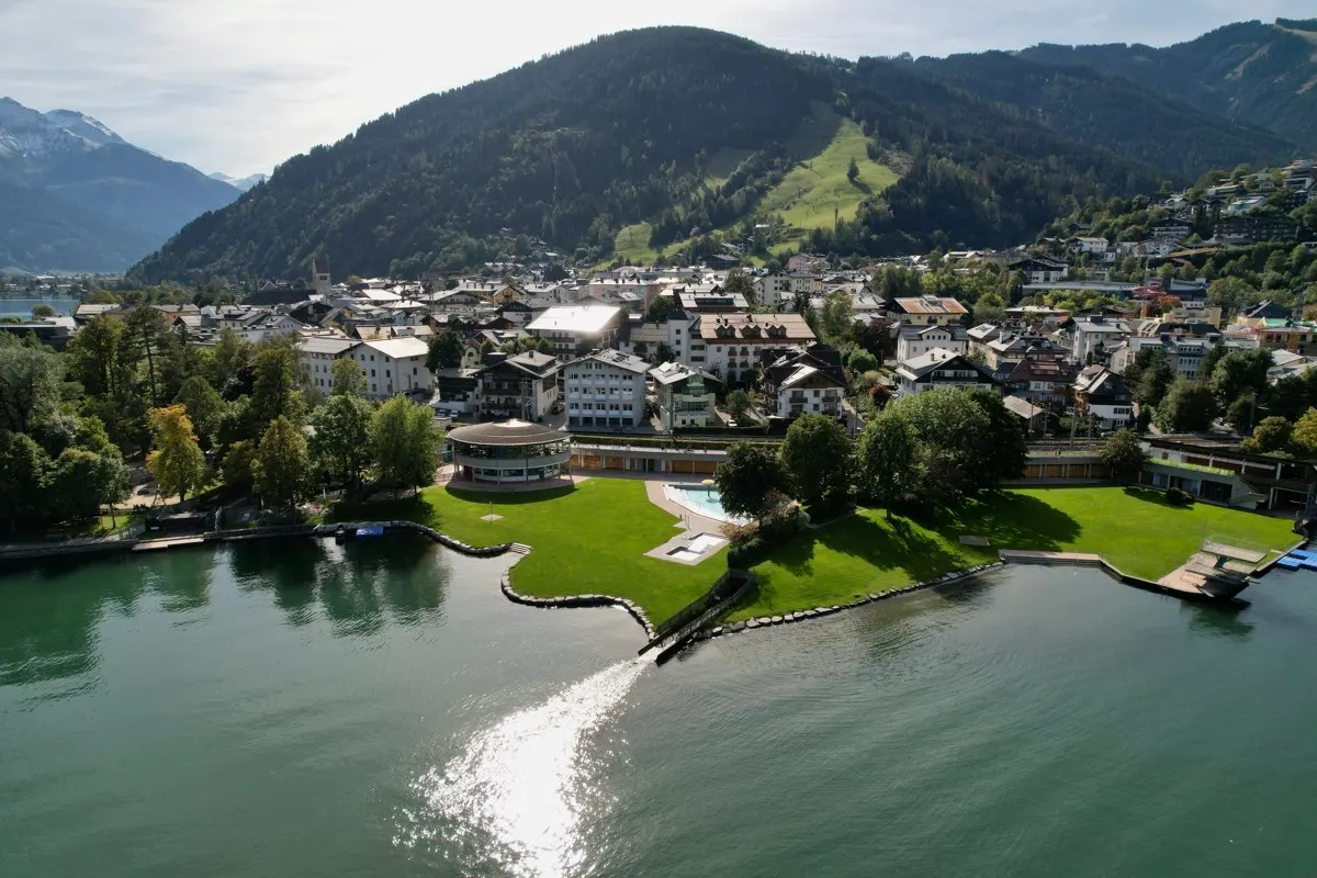 Urbane Dachgeschoss-Maisonette mit Luxusausstattung und Seeblick - Touristische Nutzung möglich!