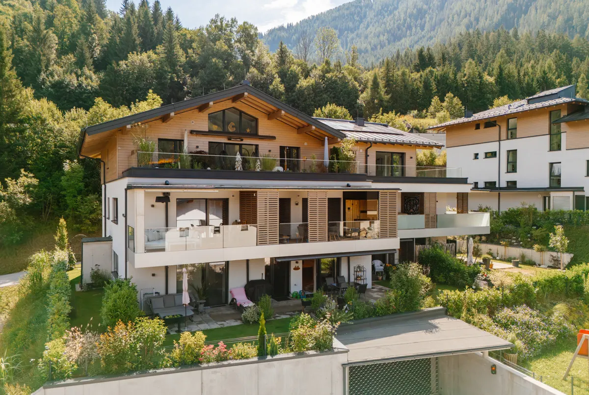 Fußfrei live dabei – 4-Zimmer-Wohnung mit Panoramablick auf den Nachtslalom