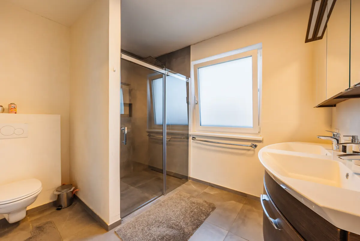 Freier Blick, viel Privatsphäre, beste Lage - 4-Zimmer-Wohnung
