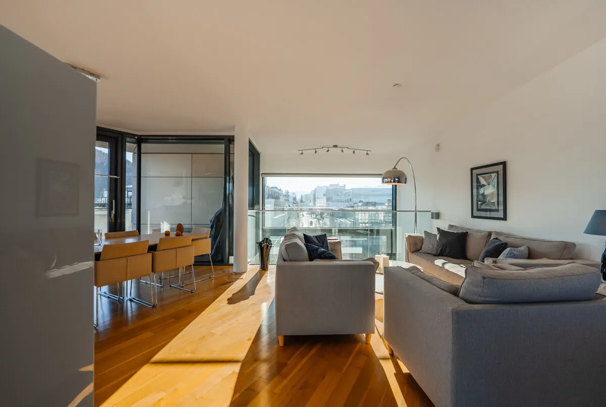 City LIFE - 5-Zimmer Penthouse-Maisonette