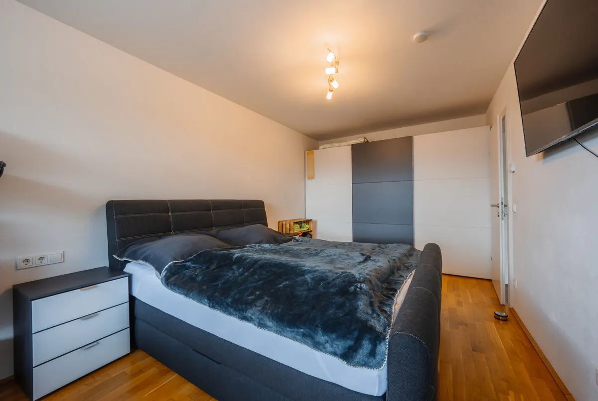 Sonne, Terrasse, Bergpanorama – moderne 2-Zimmer-Wohnung
