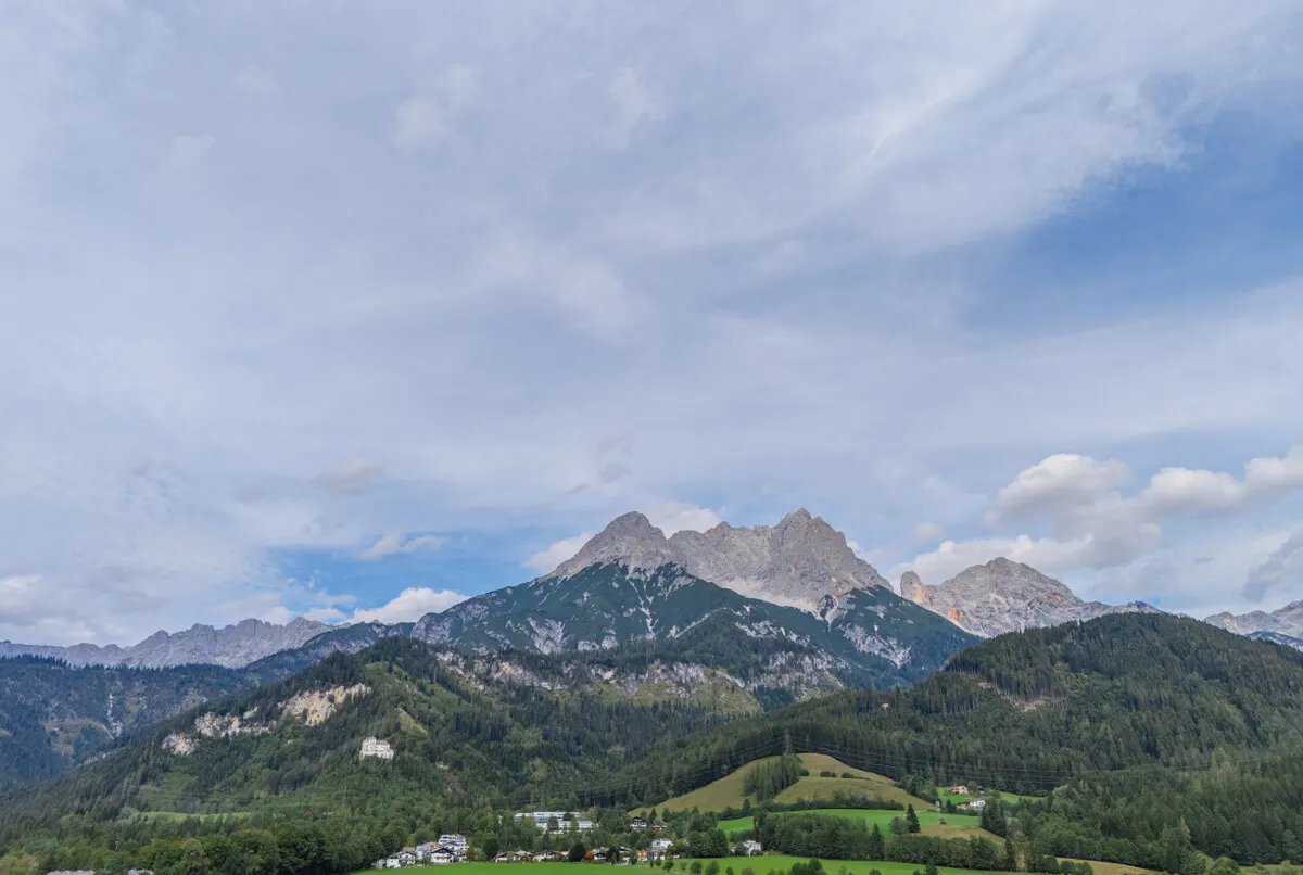 Ebene für Ebene zuhause - Reihenhaus in Saalfelden