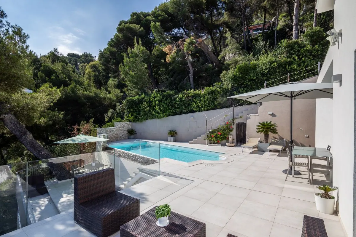 Wunderschöne zeitgenössische Villa in Andora - ITA