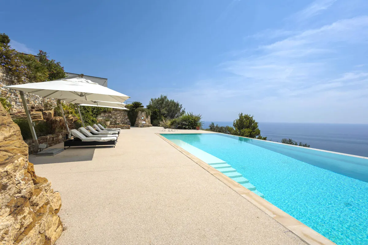 Exklusive Luxusvilla mit Meerblick am Capo Berta, italienische Riviera