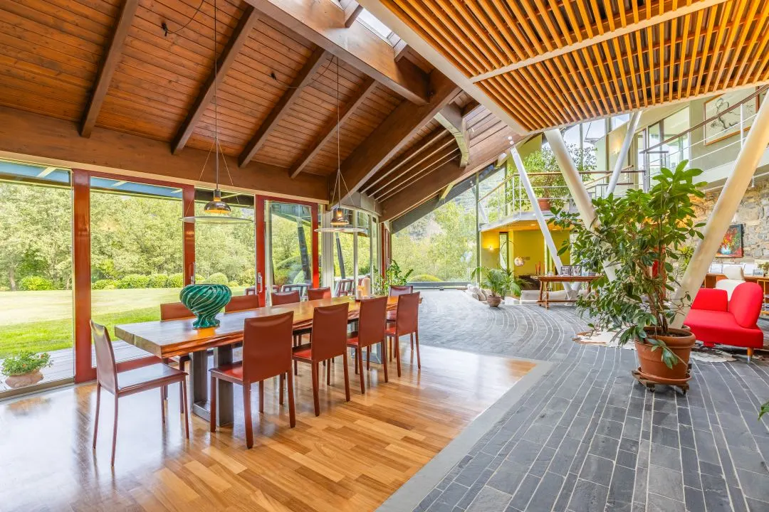 Exklusive Villa mit großem Privatpark  in Borgomaro