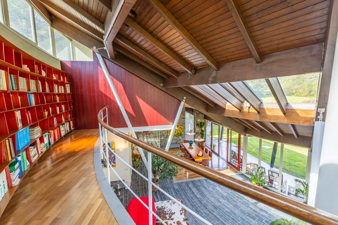 Exklusive Villa mit großem Privatpark  in Borgomaro