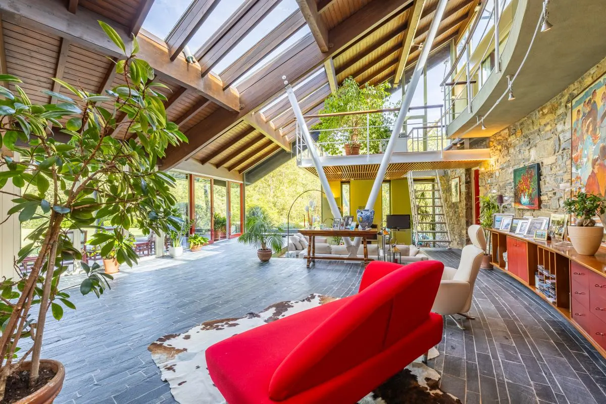 Exklusive Villa mit großem Privatpark  in Borgomaro 3