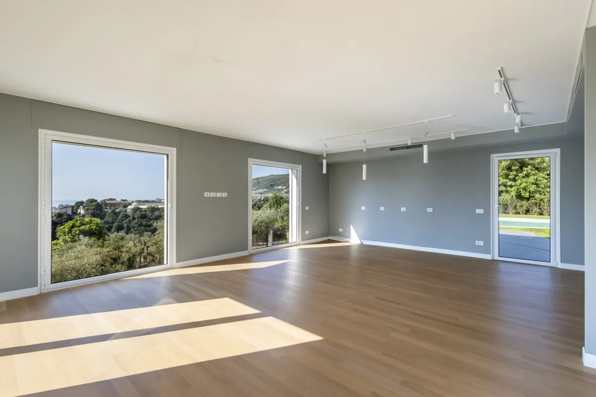 Spektakuläre moderne Villa mit wunderschönem Privatpool & eindrucksvollem Panoramablick