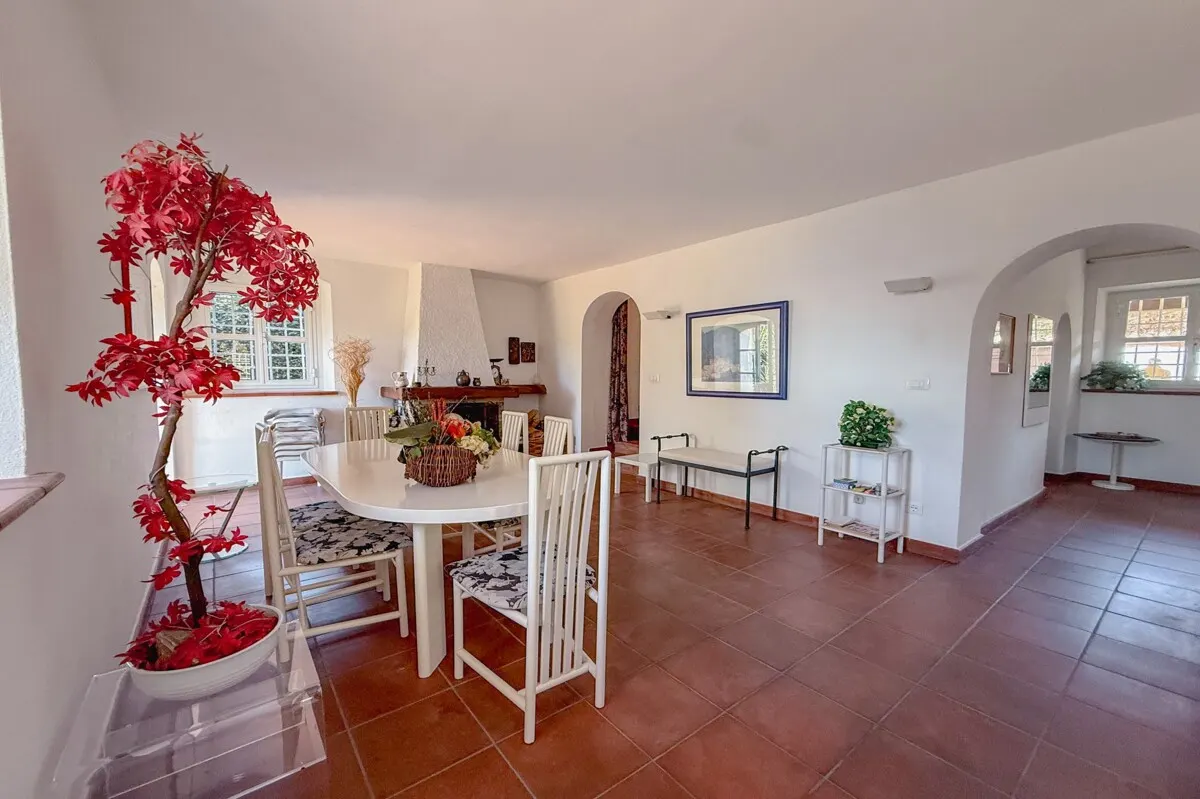 Villa mit weitem Blick auf das ligurische Meer in Andora