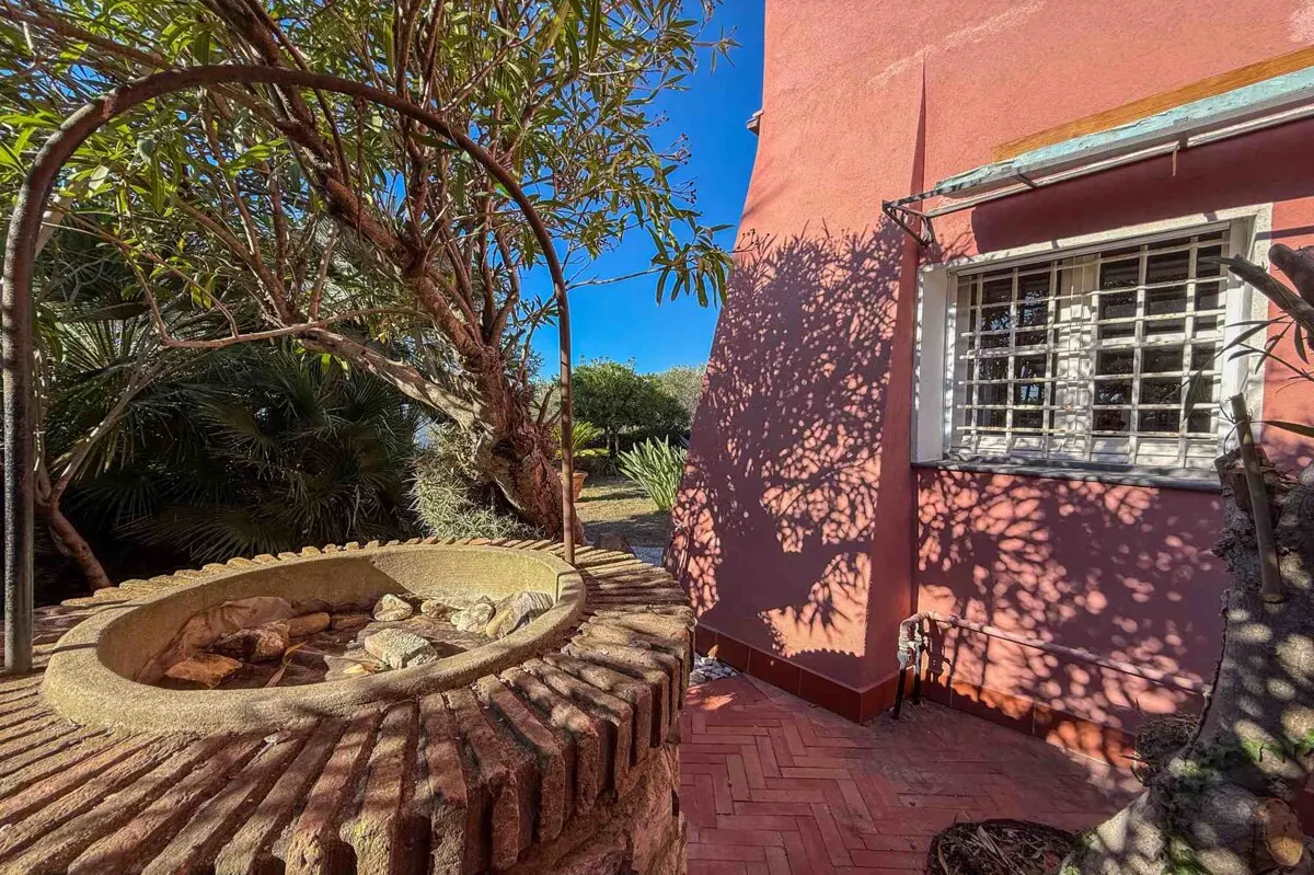 Villa mit weitem Blick auf das ligurische Meer in Andora