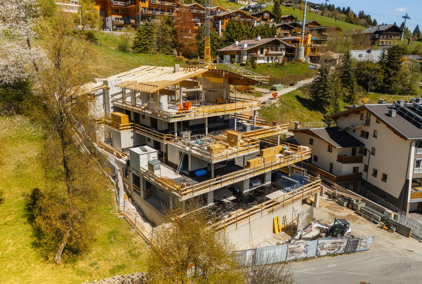 Baufortschritt Saalbach, Drohnenaufnahme Mai 2026